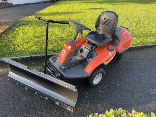 Unversalmaschine für den Winterdienst